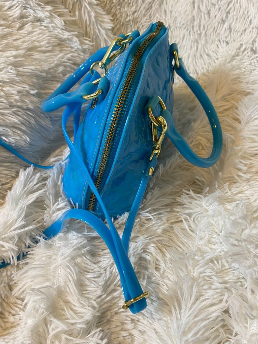 LUV BETSEY JOHNSON Aqua Jelly Heart Handbag Purse Gold Hardware Dome Satchel Bag - Picture 3 of 8